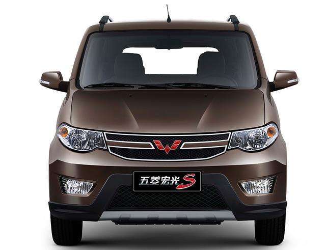 『五菱宏光』五菱宏光凭啥“封神”?空间大不算什么,这项黑科技太牛