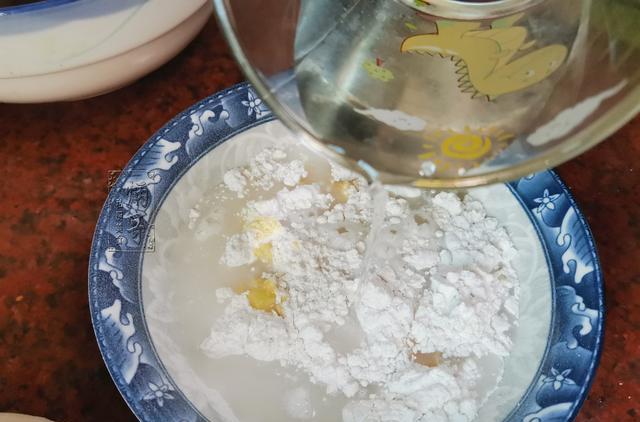 米粉|冬天,此菜正当季,常做给家人吃,锌含量比猪肝多,煎饼吃特香!