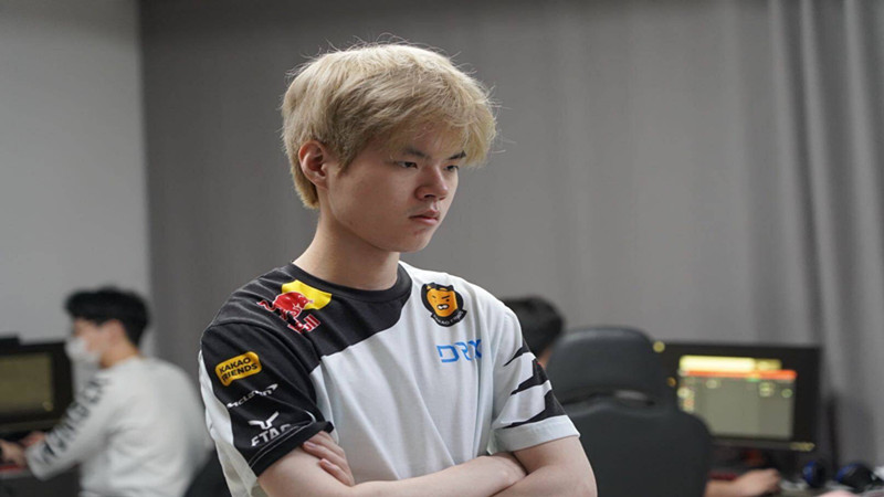 宫本武藏|LCK第一个S赛名额诞生后，Deft谈退役哭成泪人，他终于兑现了承诺！