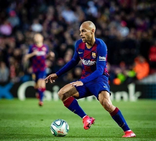 「巴塞罗那」巴萨甩卖1800万新援:只踢了3场比赛,球员不愿离队!