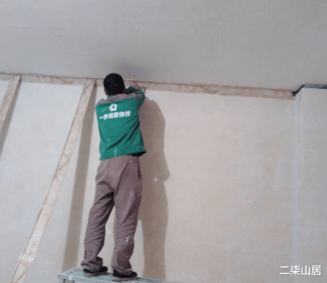 |这才是石膏线的正确安装方法，看完后别再被装修公司给忽悠了！