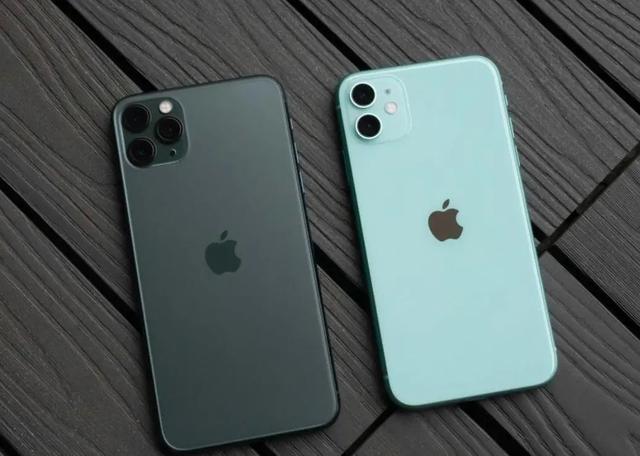 iphone11|网友灵魂拷问，iPhone11到底强在哪里？五千元手机参数这么低
