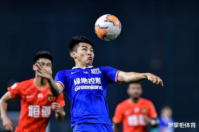 埃尔克森|中超温馨一幕！恒大旧将暴踢艾克森流血，4秒后一举动太暖心！