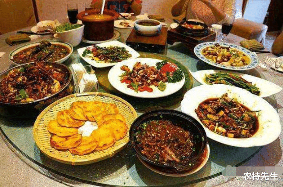 酸辣土豆丝|餐饮店“最坑”菜谱出炉,聪明人从不点,服务员:专坑人傻钱多的