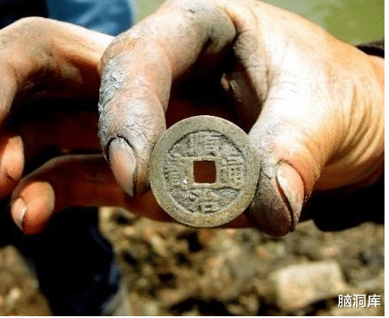 |为什么捡到的文物要上交，而古玩家的文物却可以自己收藏？