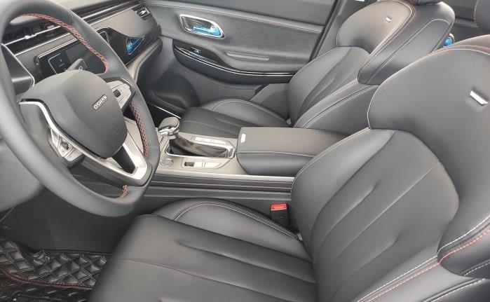 『长安汽车』9.7万提的长安欧尚X7豪华型，行驶4800公里，车主表示亮点蛮多的