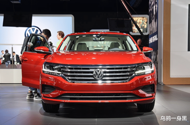 「本田雅阁」大众豁出去了，帕萨特降到14万起，车主：后悔买本田雅阁了！