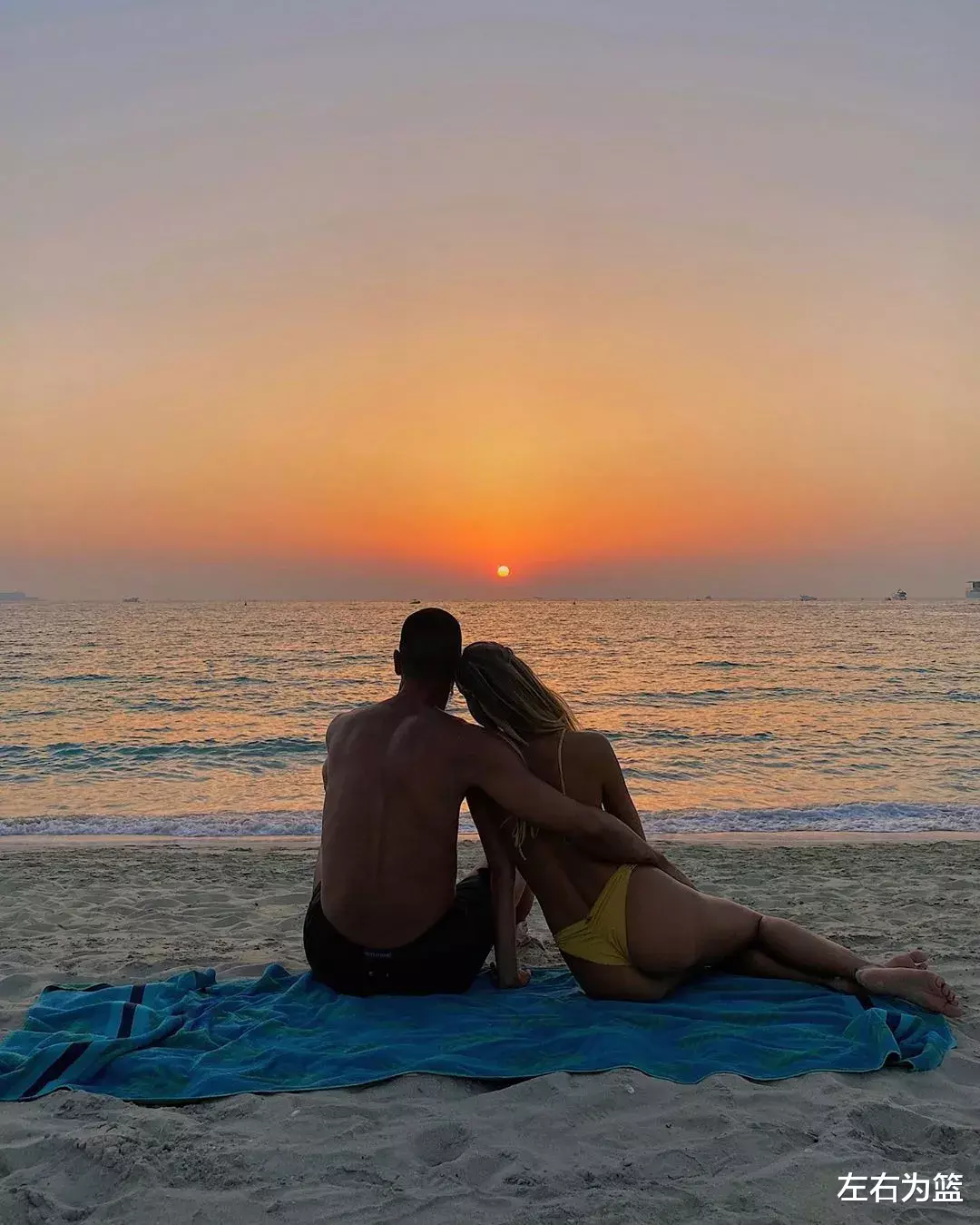 瓦尔加|从17岁到25岁!妥妥的养生型女友!腿长看着就恐高啊!