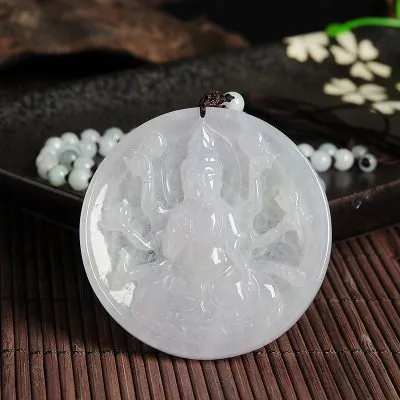 【翡翠】白色的翡翠价格贵吗？你会挑选吗？