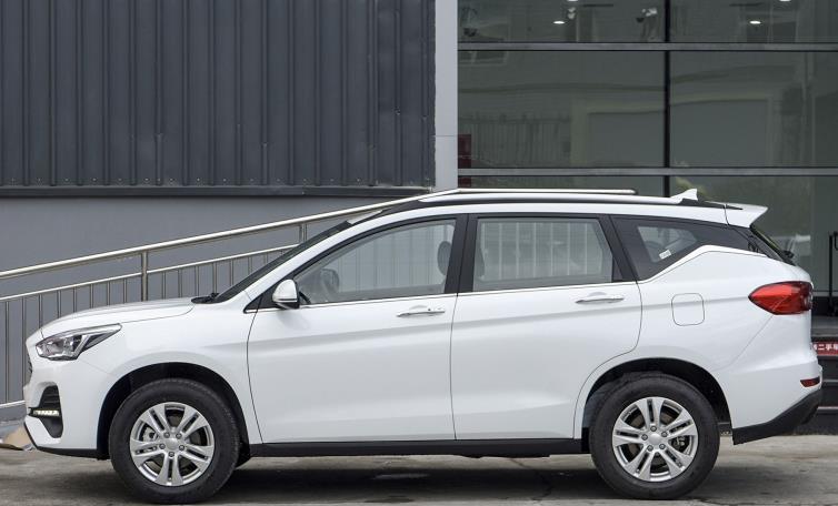 #哈弗m6#花了6万提哈弗M6，开了1966公里，说说这款车的优缺点！