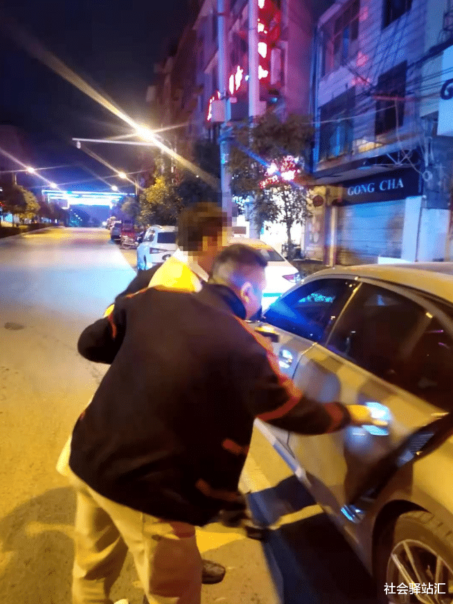 苹果公司|贵州一美团骑手偷走14新款苹果手机，价值约17万元，转卖后租宝马