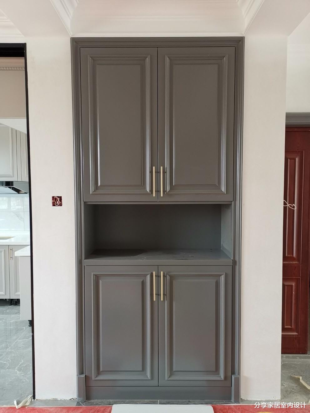 |她自己设计新房，单单硬装花了30万，电视墙非常有档次，很羡慕！