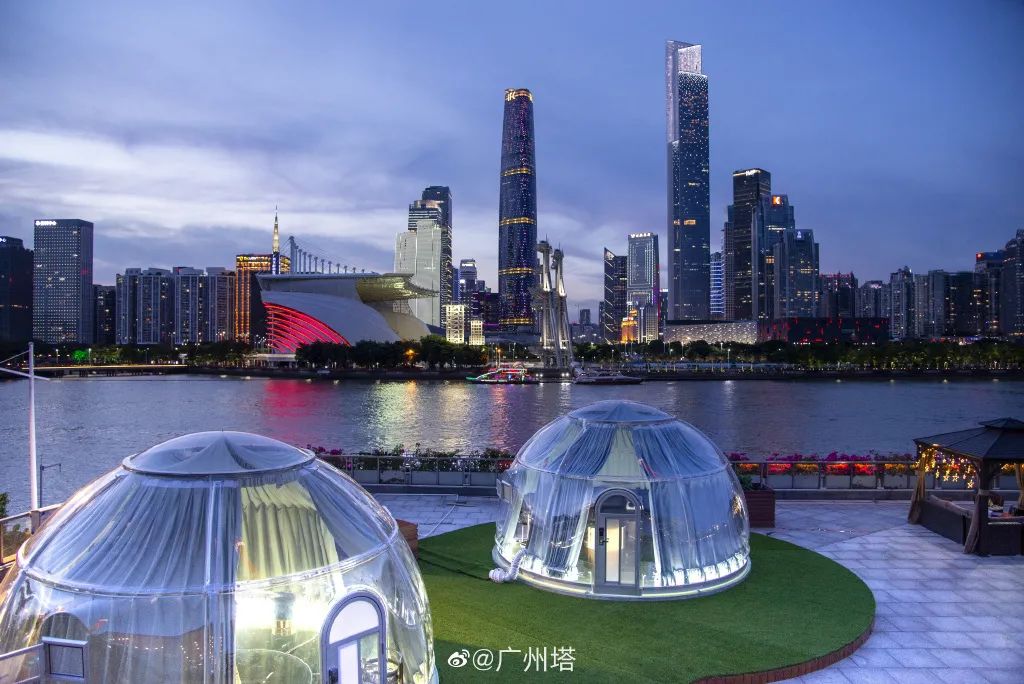 网红景点|3天就倒，又一个“天空之镜”翻车！网红景点比网红更“短命”