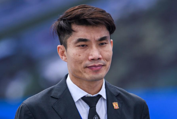 郑智■郑智任助教后首度发声：感谢许老板栽培，为振兴中国足球做贡献