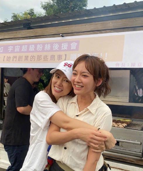 「林心如」林心如新剧杀青，霍建华邱泽穿得太花哨！中年发福大叔油腻不敢认