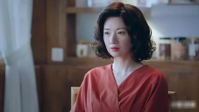 以家人之名|《以家人之名》剧中五个母亲成议论的焦点:最幸福的是庄北妈妈