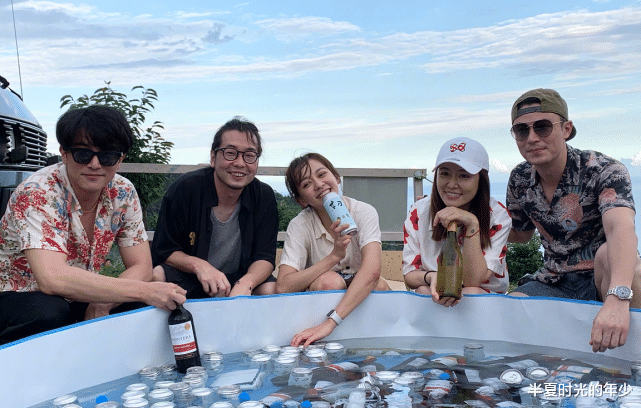 霍建华|贾静雯包场请霍建华看电影,却不见林心如,手中饮料杯暴露感情状况