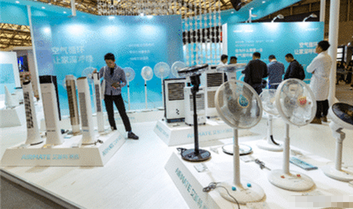 空调|美的、海尔纷纷搅局，中国“无叶”循环扇高调上市，三晚只需一度电