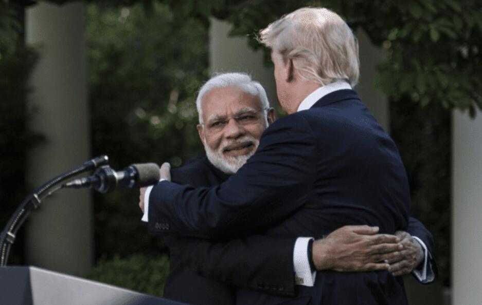 印度|印度这次被坑惨了，与美国通航5天后，首都新德里就传来坏消息