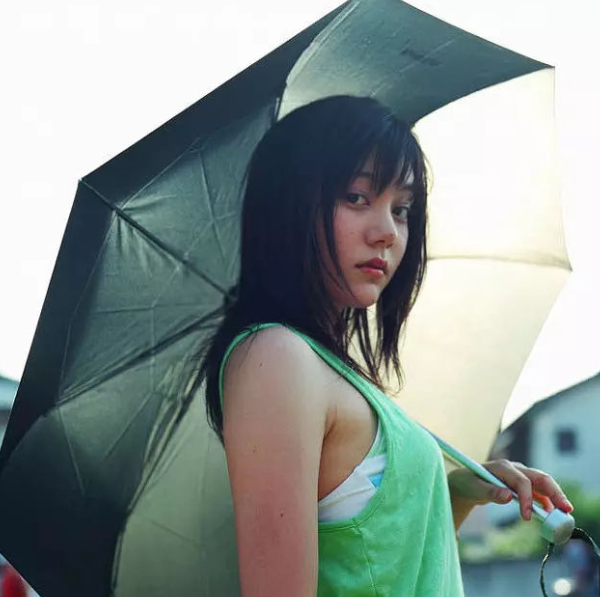 陈冠希|她曾被称为天才少女，接连迷倒周杰伦陈冠希，如今却胖成大妈