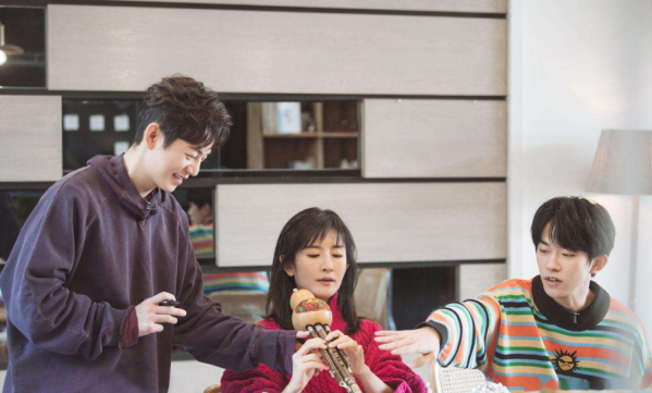 热血街舞团@易烊千玺加入，这档评分9.4分的节目，是否预示着广播节目迎来春天