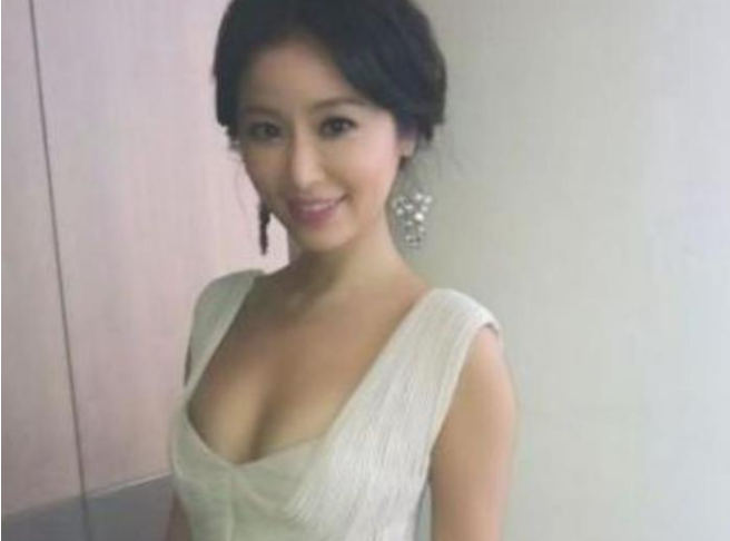 #鲁豫#林心如“花巨资”都想买光的照片,年轻时候太“野”,霍建华看到什么想法?