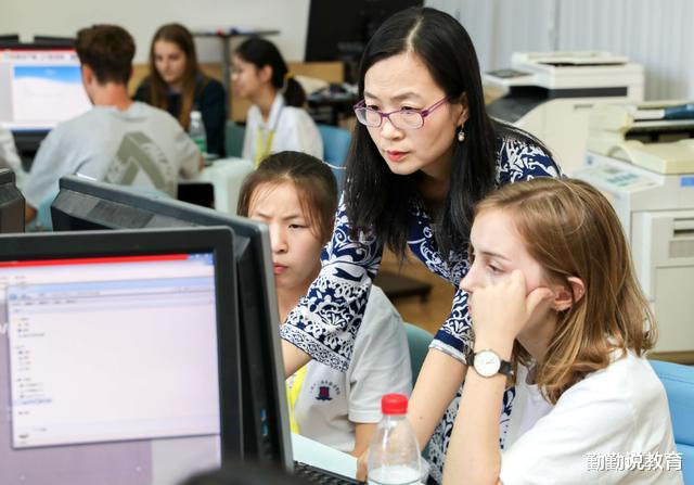 身份证|明年高考有可能“取消”英语吗?专家坦然回答,学生有喜有悲