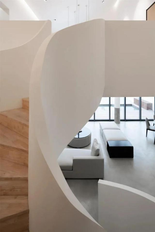 水帘洞：371m2现代极简别墅，舒适文艺的空间，安静惬意舒适