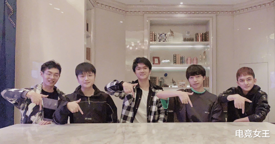 手机游戏|老WE重组LOL手游战队,一代目四人具在,唯独厂长不在名单!