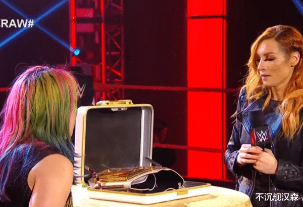贝基▲WWE贝基林奇宣布怀孕,放弃女子冠军!明日华再度登顶