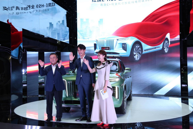 宝马5系|红旗E-HS9首秀,靳东成首位车主,这场直播信息量很大