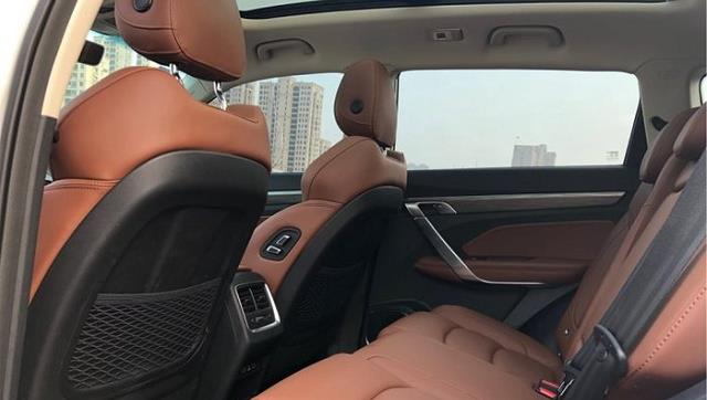 【吉利博越】国货再出爆款，30天卖出150963辆，跌至7.58万，比H6还要舒适