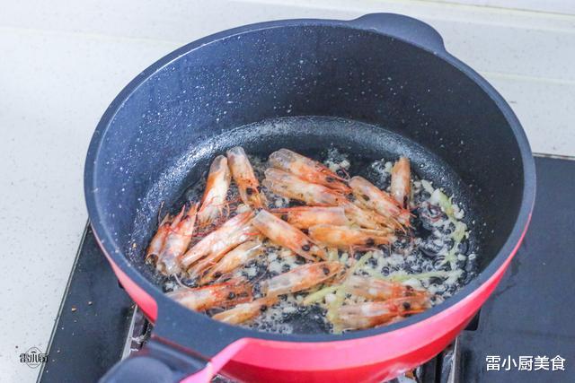 『鸡蛋』?明日夏至，有条件的话记得喝这碗汤，30块钱煮一锅，赛过喝骨头汤