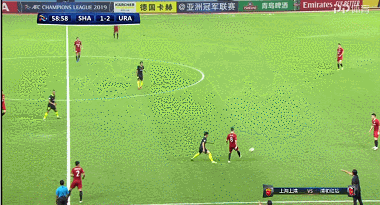 广州恒大|有图有真相！上港球员和恒大球员对主帅的态度，决定了冠军的归属？