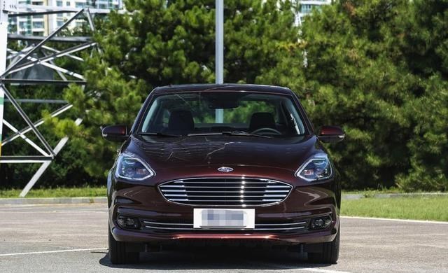 「福特福睿斯」9万如何选？福特福睿斯还是启辰D60？对比后能否找到差距？