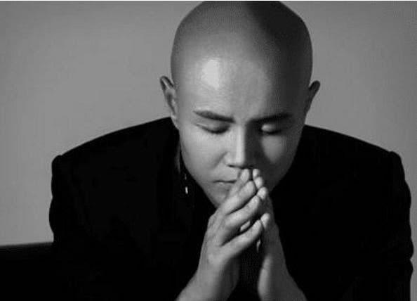 金星|20岁当爹娶3妻生3孩,曾强吻谢娜侮辱金星,今流浪街头无人识