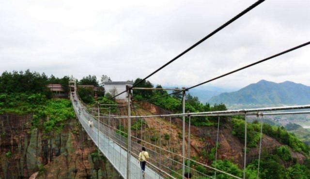湖南|湖南最良心的景区，山顶矿泉水卖2元，门票缆车加三个景点才178元
