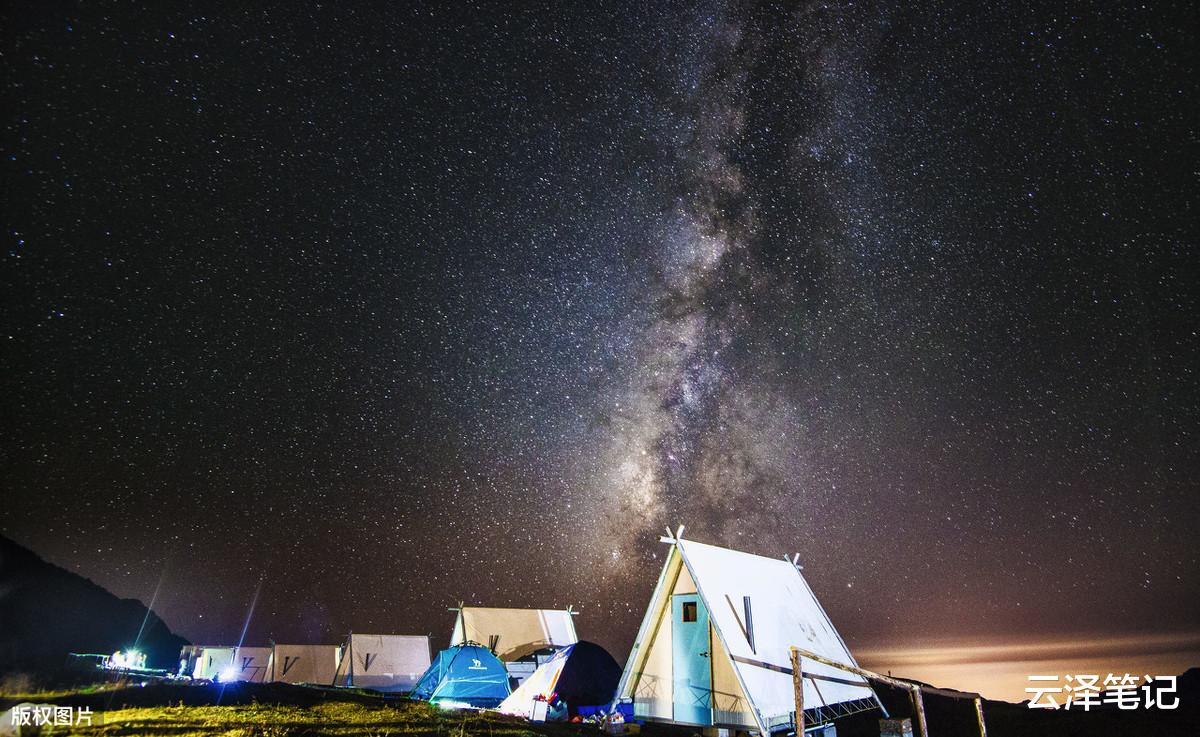 【成都】成都出发300公里，在这3000多米的山顶，有星星在向我们招手