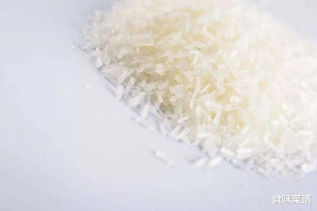 谷氨酸钠|胡椒粉，鸡精和味精哪个对身体伤害大？为了家人健康，不妨看一看