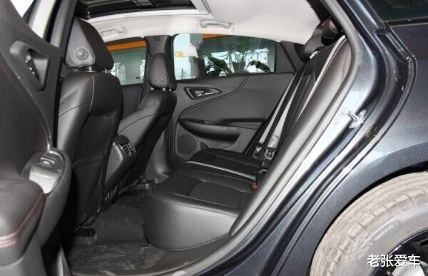 『本田雅阁』4个月没白等，从18万跌到11万，车长4米9油耗6.1，不看雅阁就买它