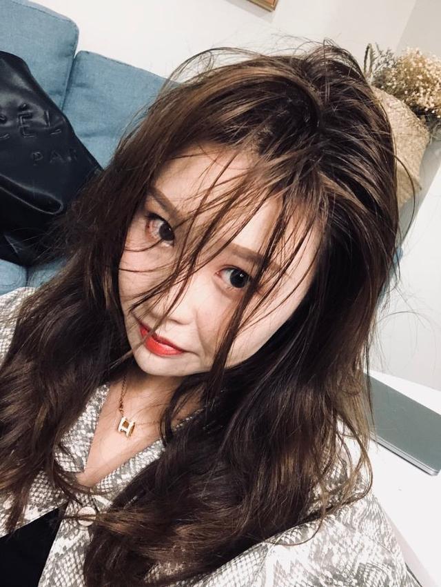 [戚薇]洗发界的“爱马仕”，袁咏仪极力推荐，戚薇：用完可三天不洗头