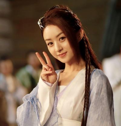 「徐克」成龙新作《雁侠行》筹拍，徐克担任监制指导，彭于晏、赵丽颖领衔