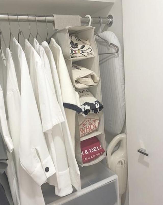 ▲日本女孩爆改25㎡小房，走廊打造成厨房，L型电视柜美观又实用