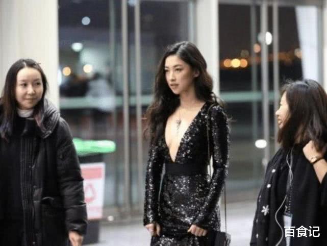 「」她被誉为“中国第一女王”，背景碾压韩雪，王思聪娶她就是高攀