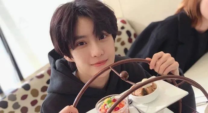 「演唱会」娱料:蒋依依、何洛洛、翟潇闻、TFBOYS演唱会、林凡陆柯燃