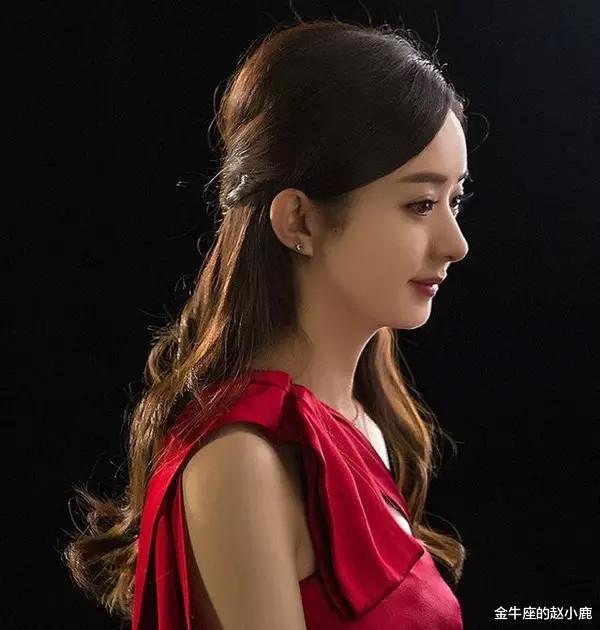 发型|别总披头散发了！今秋流行这4款入秋发型，风格百搭还优雅减龄