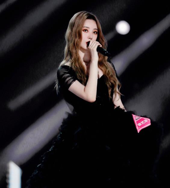 徐艺洋▲《创造营2020》总决赛徐艺洋唱的歌,谁注意歌词,太虐心