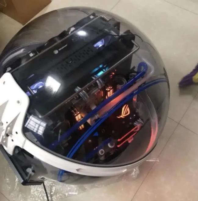 呆妹儿■粉丝300块抽中了16万的电脑主机，呆妹儿这次亏大了！