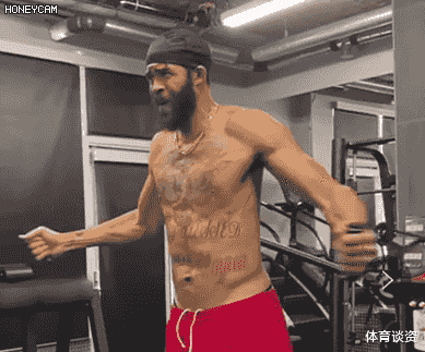 [湖人队]湖人全员减肥！244斤内线也变瘦了，瘦成筋骨人，多人减重提速拼了