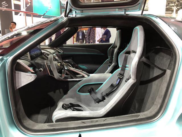 「马力」红旗首款超跑亮相， 1.9秒破百1400马力，直接叫板布加迪，真成功